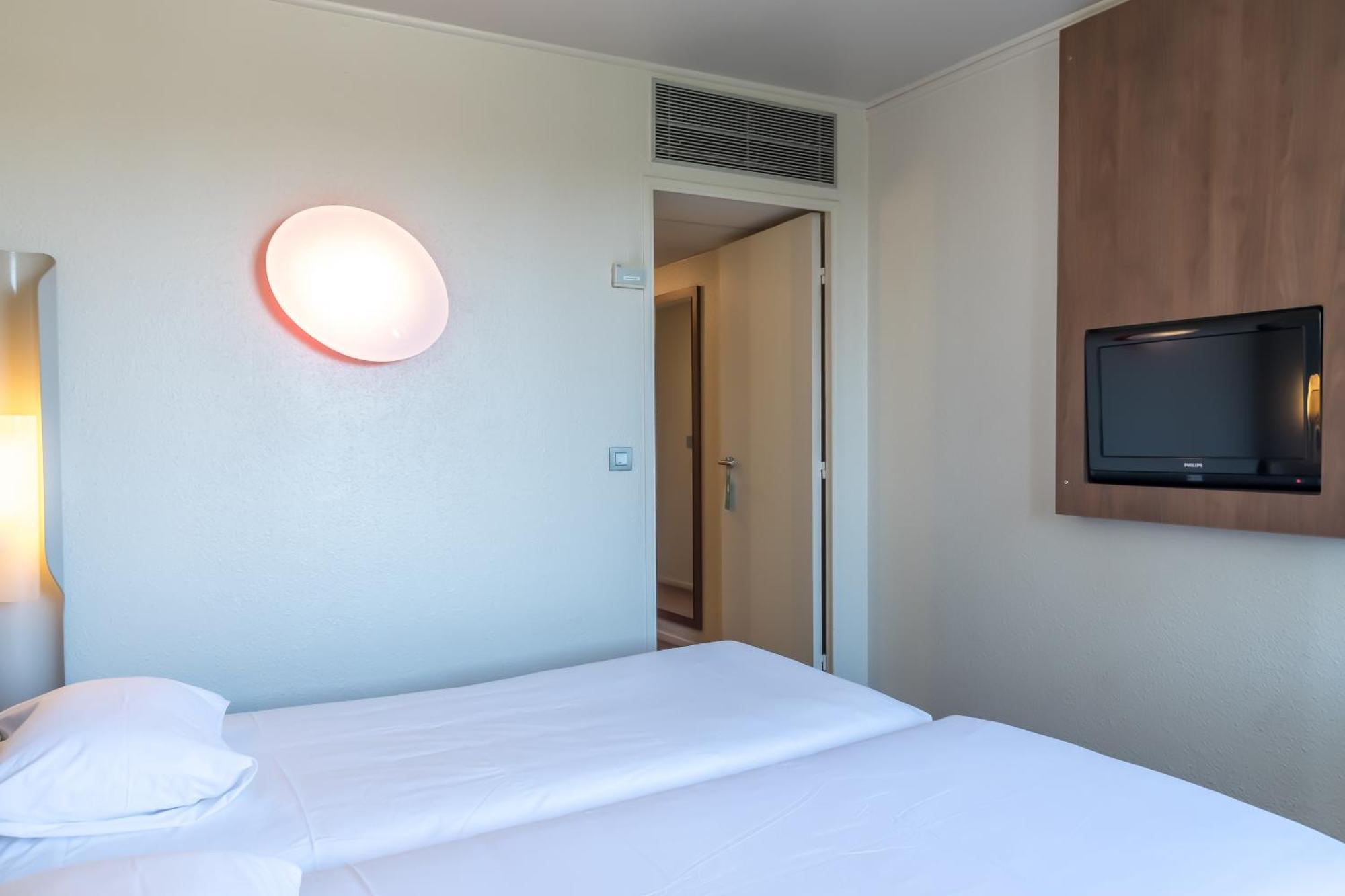 Hotel Campanile Nogent-sur-Seine Esterno foto