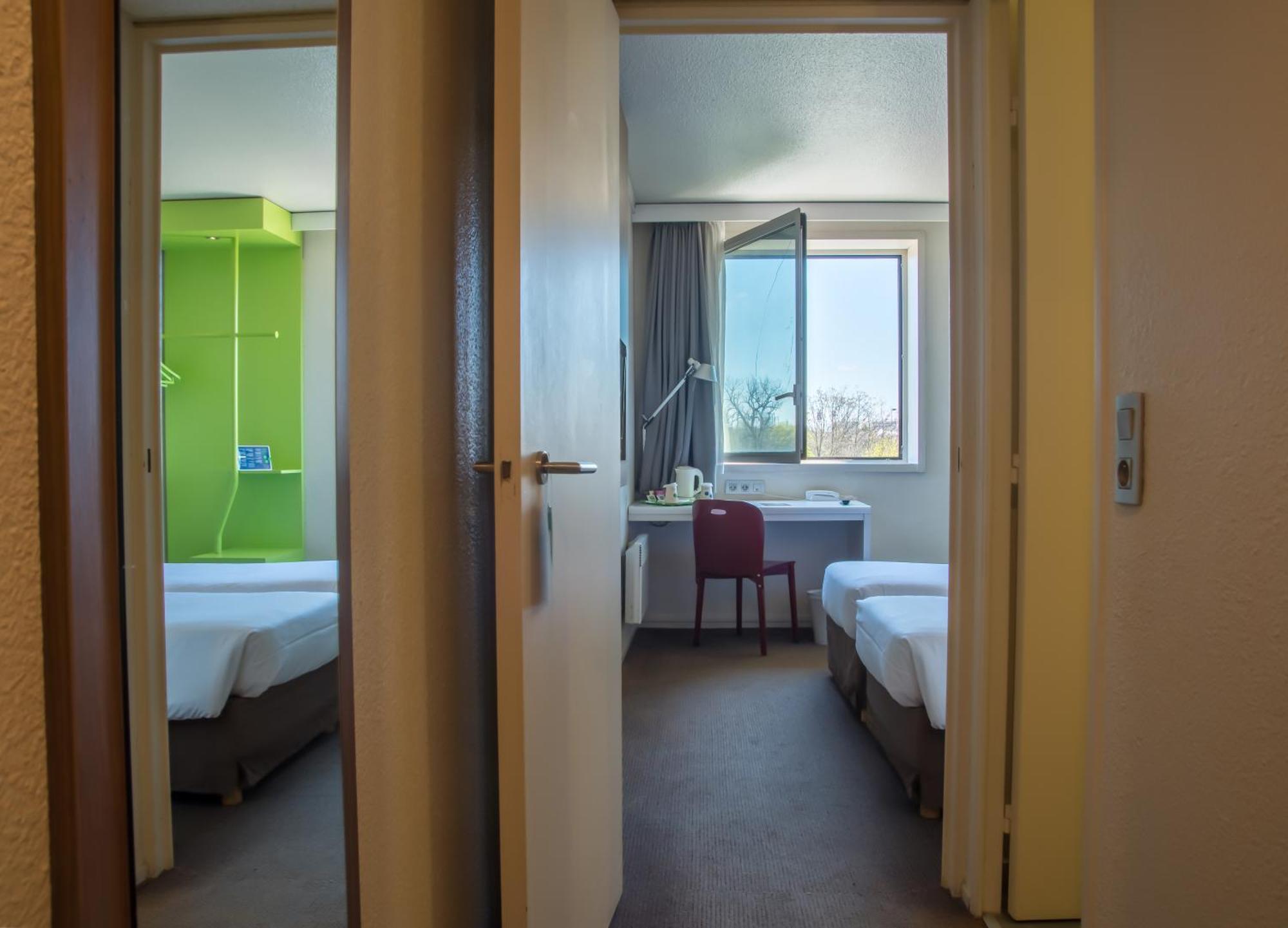 Hotel Campanile Nogent-sur-Seine Esterno foto